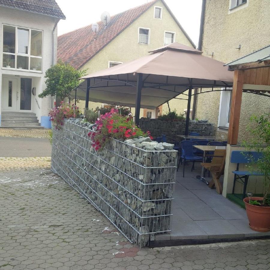 Gasthof Zum Burgkrug Leuchtenberg Extérieur photo